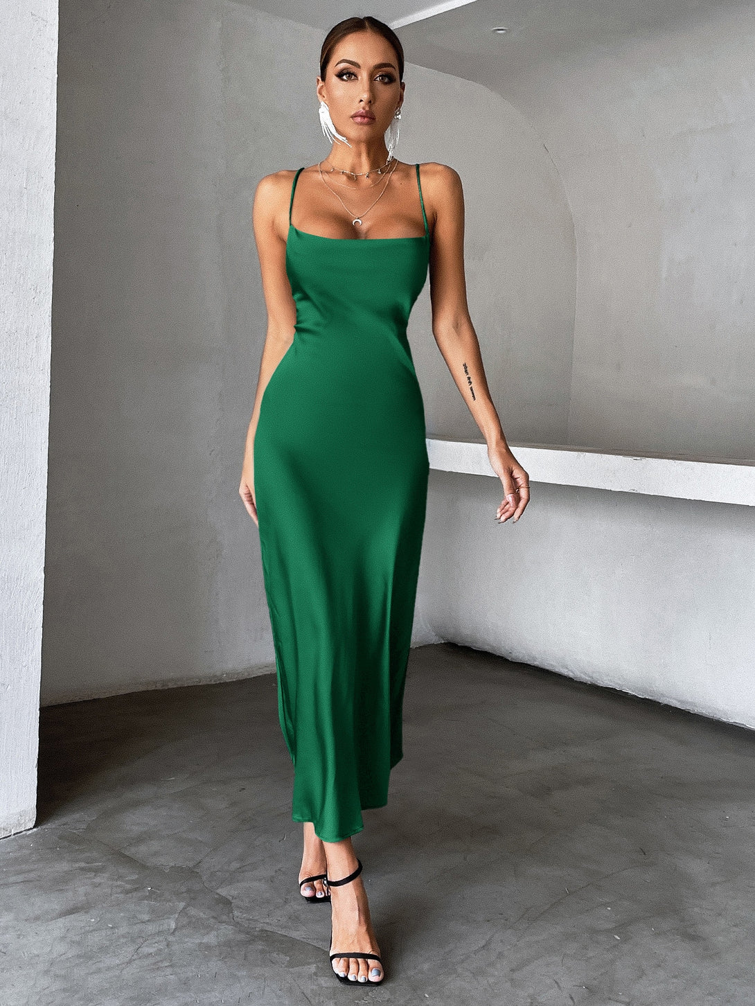 Ropa de Mujer, Ropa de Mujer, Vestidos de mujer, Vestidos largos de mujer, Colección de trajes de mujer, Verde Oscuro